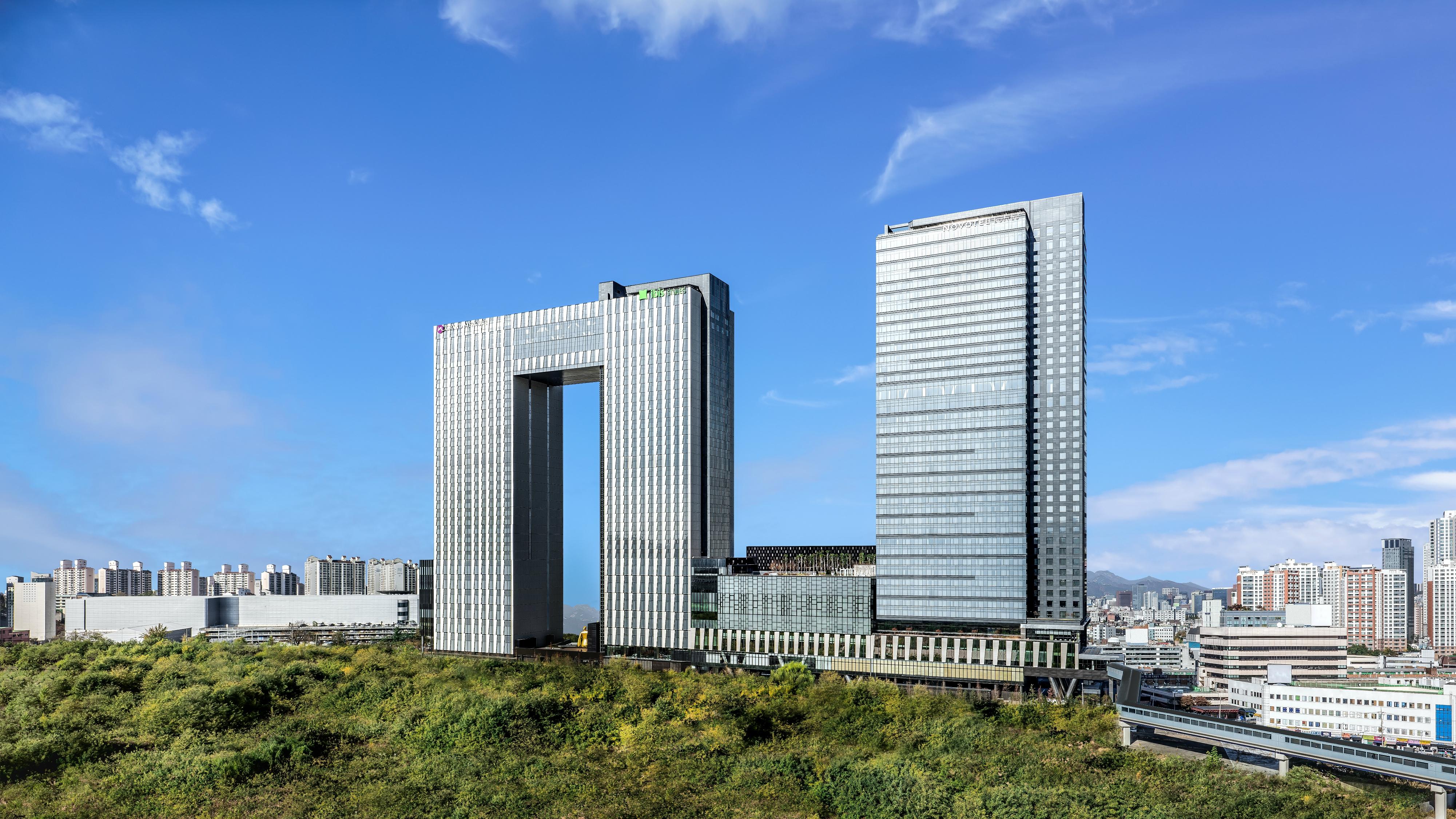 Ibis Styles Ambassador Seoul Yongsan Hotel Exterior photo